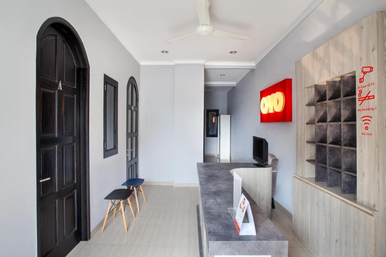 Oyo 105 La Maison D Ilona Jakarta Eksteriør billede